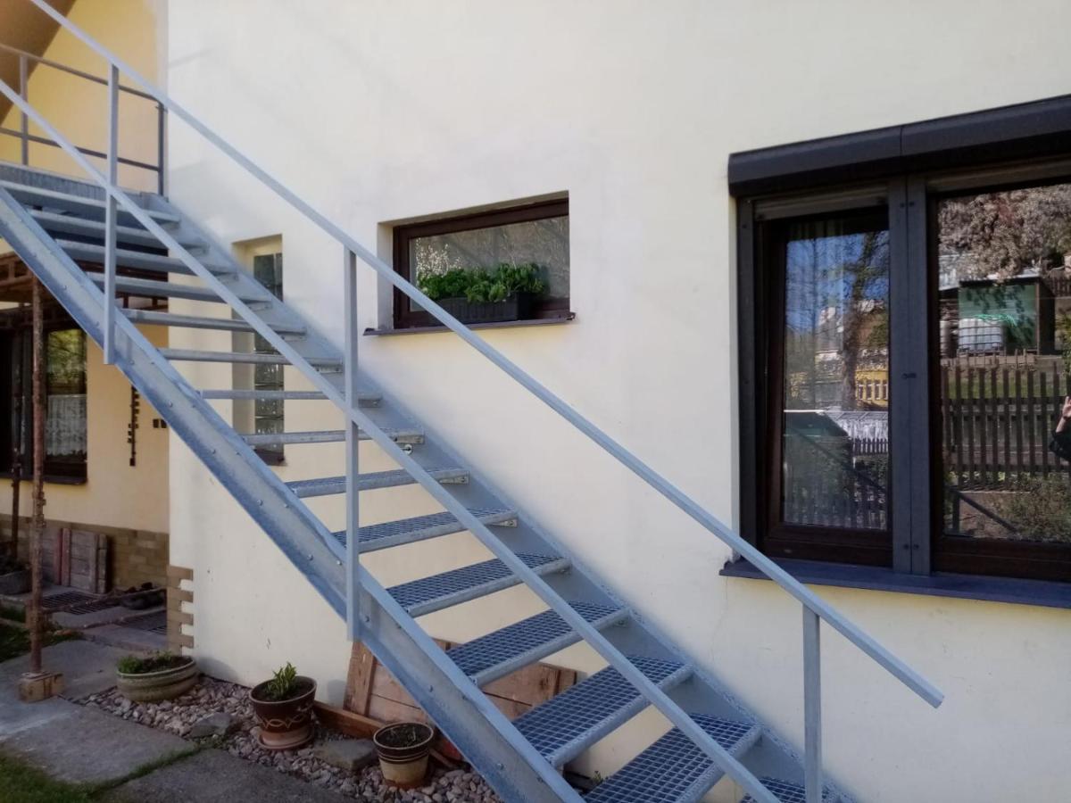 Podkrovni Apartman Tereza Daire Rumburk Dış mekan fotoğraf